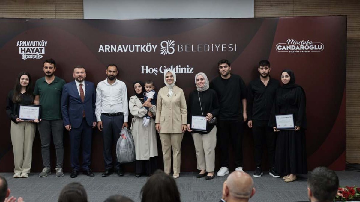 Bakan Göktaş, "Evlenecek Gençlerin Desteklenmesi Projesi Evlilik Öncesi Eğitim Programı"na katıldı